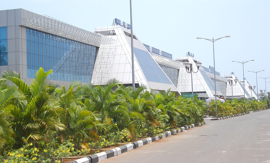 Your Ideal Stay: The Premier Hotel near Kozhikode Airport | Afrad International